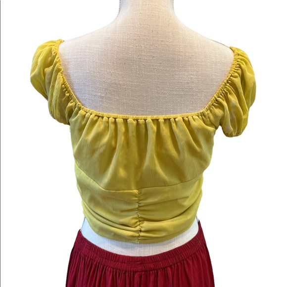 Fashion Nova Crop Top - Picture 3 of 11